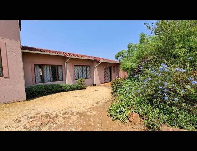 2 BEDROOM TOWNHOUSE FOR SALE IN WINCHESTER HILLS